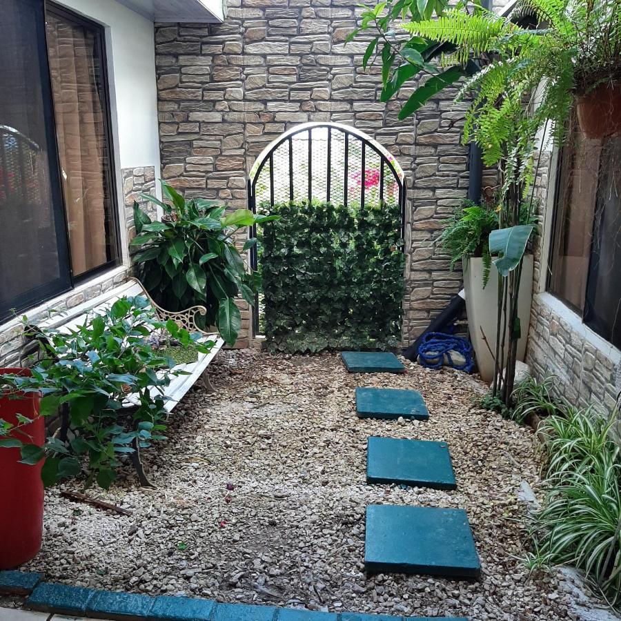 Rancha Azul Inn Alajuela Bagian luar foto