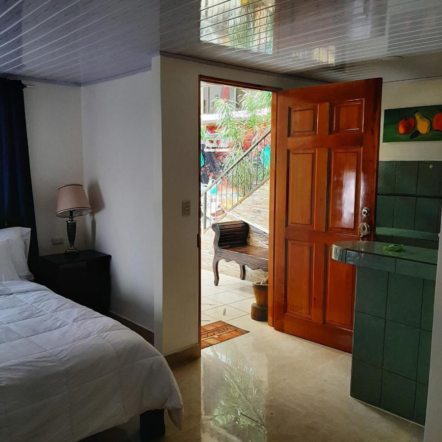 Rancha Azul Inn Alajuela Bagian luar foto