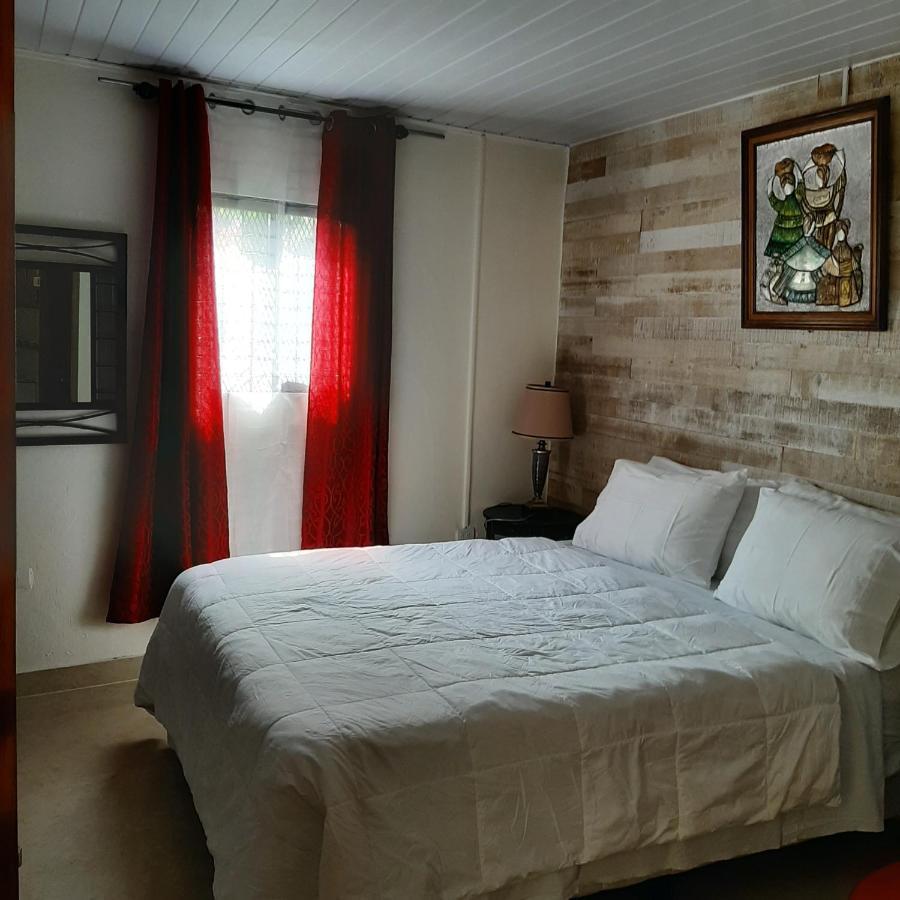 Rancha Azul Inn Alajuela Bagian luar foto